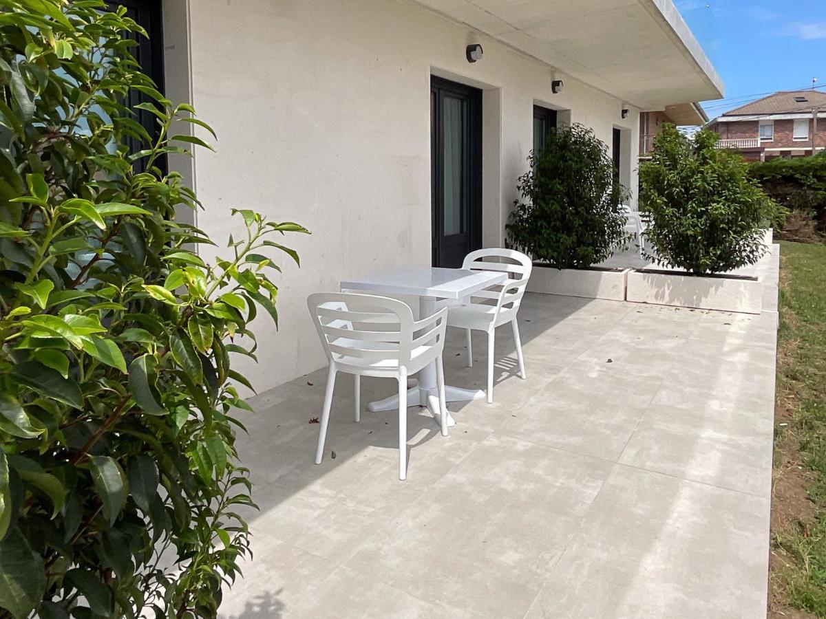 Apartamentos La Canal Soto de la Marina Εξωτερικό φωτογραφία