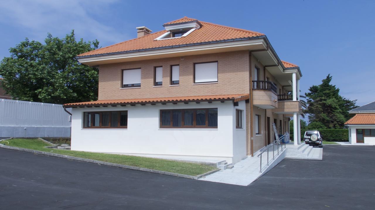 Apartamentos La Canal Soto de la Marina Εξωτερικό φωτογραφία