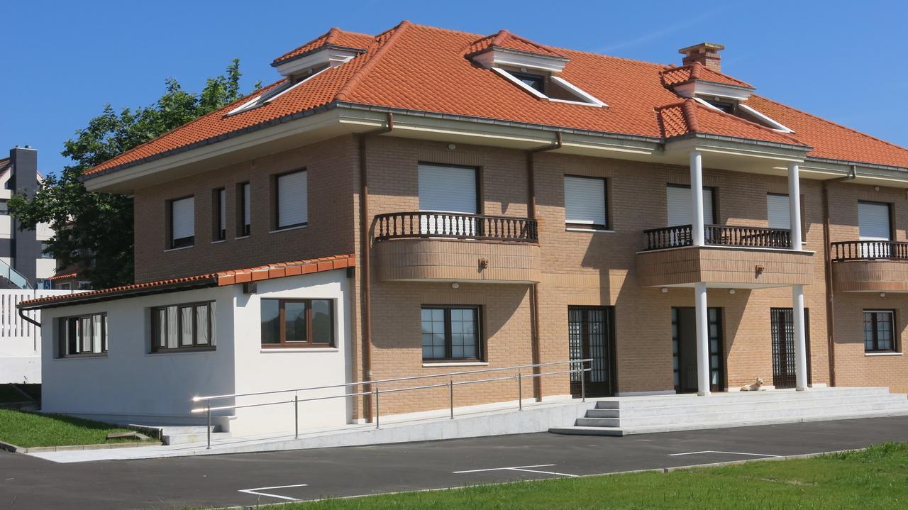Apartamentos La Canal Soto de la Marina Εξωτερικό φωτογραφία